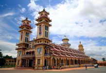 Must-Visit Pagodas/Temples