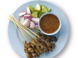 14 Must-Eats at Singapore’s Hawker Centres