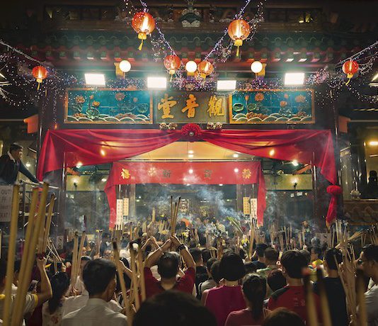 6 Things You Didn’t Know About Singapore’s Multi-Religious Heritage 6 Things You Didn’t Know About Singapore’s Multi-Religious Heritage - Kwan Im Thong Hood Cho Temple
