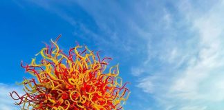 5 Stunning Works To Check Out At Dale Chihuly: Glass In Bloom Exhibition