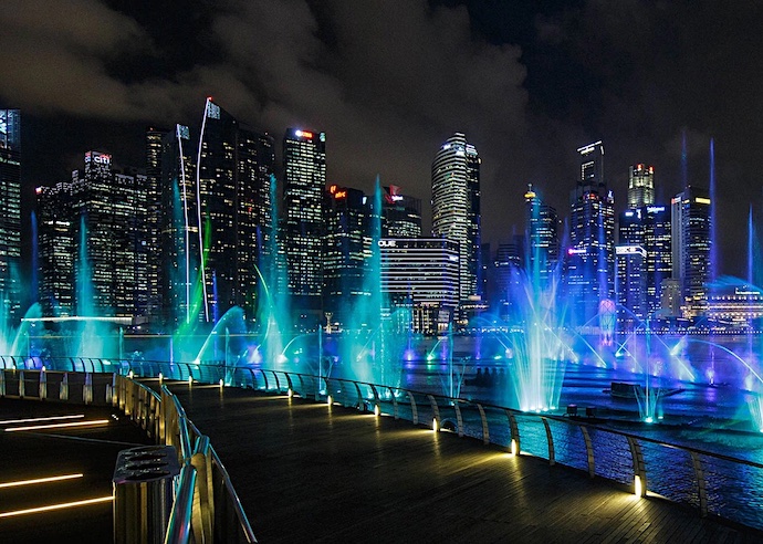 5 Best Light Shows To Catch In Singapore- Spectra – A Light & Water Show at Marina Bay Sands