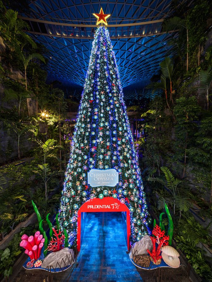 Top 12 Things To See & Do at Changi Festive Village This Holiday Season - Prudential Singapore Jewel Christmas Tree at Shiseido Forest Valley