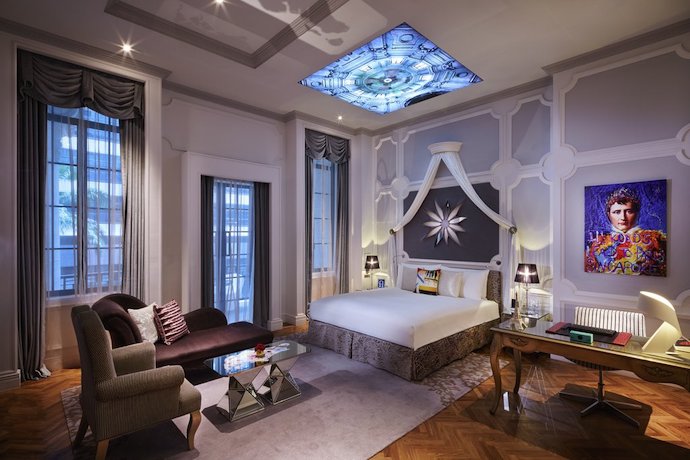 4 Ways To Live It Up at the Heritage-Rich Hotel Telegraph, Singapore - Balcony Suite
