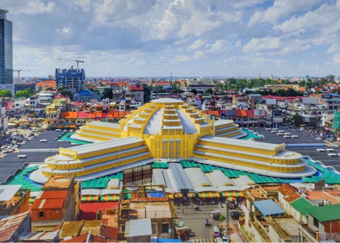 6 Best Things To Do In Phnom Penh - Explore the Central Market