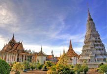 6 Best Things To Do In Phnom Penh 6 Best Things To Do In Phnom Penh - Visit the Royal Palace