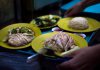 6 Popular Singapore Dishes & The Stories Behind Them 6 Popular Singapore Dishes & The Stories Behind Them - Hainanese Chicken Rice