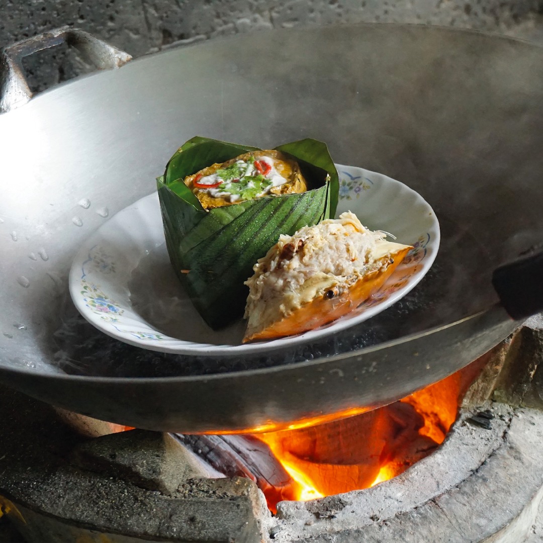 5 Best Things to Do in Siem Reap Besides Visiting Angkor Wat - See how the locals live on the floating village of Kampong Khleang - Enjoy an authentic Khmer lunch with the locals