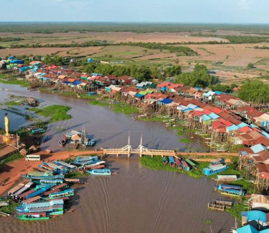 5 Best Things to Do in Siem Reap Besides Visiting Angkor Wat 5 Best Things to Do in Siem Reap Besides Visiting Angkor Wat - See how the locals live on the floating village of Kampong Khleang
