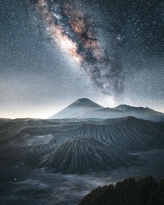6 Cool Things To Do In Surabaya, Indonesia - Tour a volcano at midnight