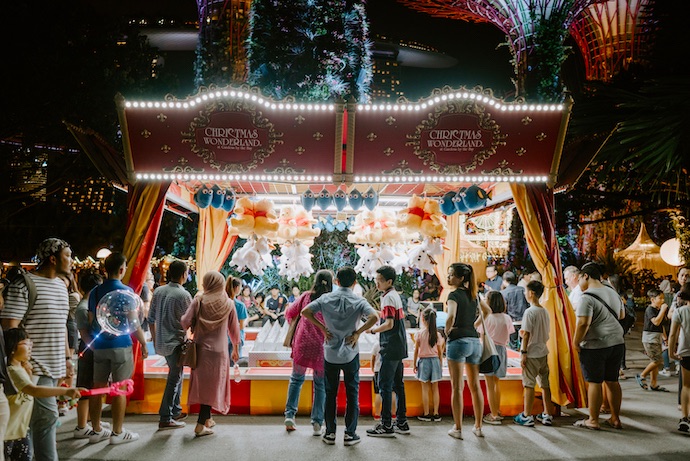 8 Magical Sights & Experiences at Christmas Wonderland - Carnival Games