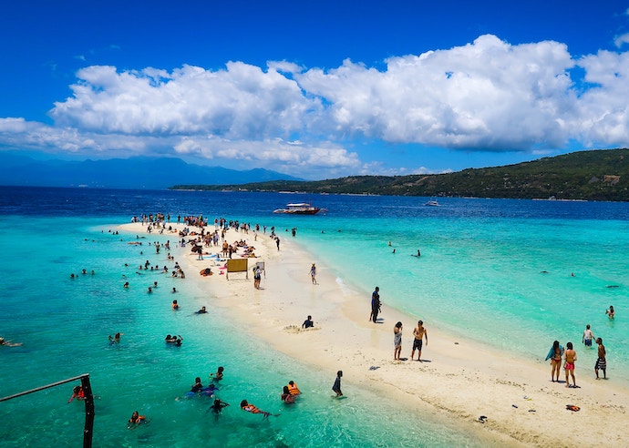 6 Amazing Outdoor Adventures in Cebu to Add to Your Bucket List - Relax on the beach on Sumilon Island