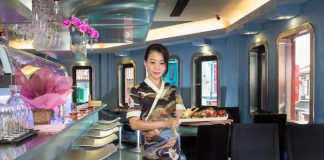 8 Unique Restaurants & Experiences in Singapore 8 Unique Restaurants & Experiences in Singapore - Sushi Airways