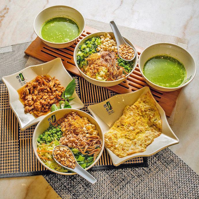 9 Must-Eats at Lau Pa Sat - 2. Thunder Tea Rice & Thunder Spize (Stall 25)