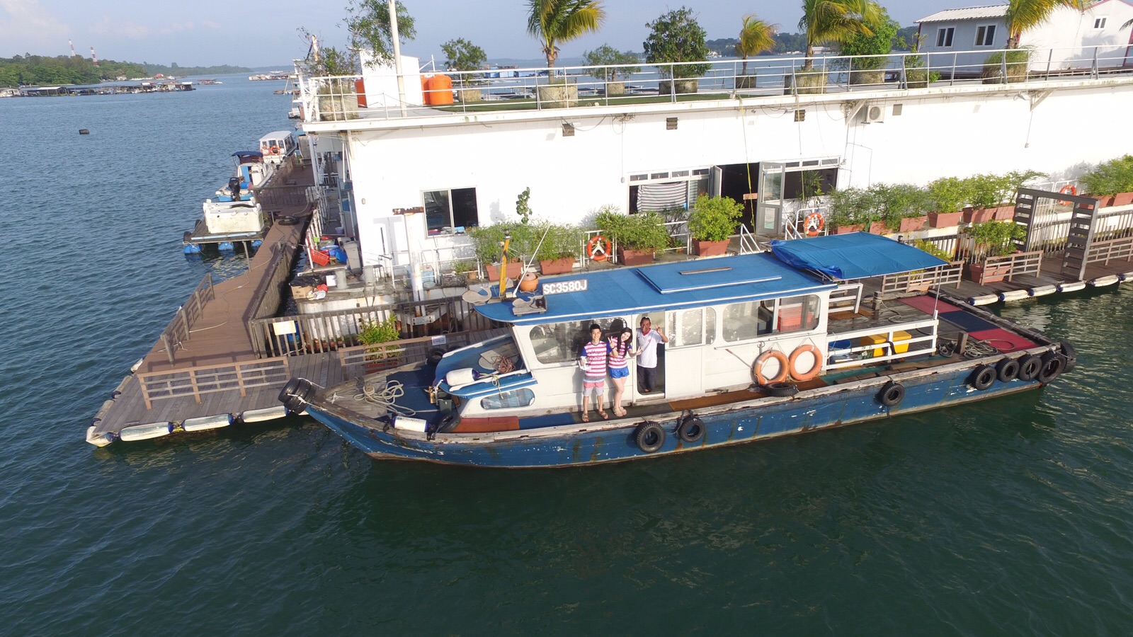 7 Best Things To Do In & Around Changi Village - Eat your fresh catch at Smith Marine Floating Restaurant
