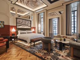 4 Best Things About Staying at the Playfully Luxe QT Singapore 4 Best Things About Staying at the Playfully Luxe QT Singapore - Rest & Relax in Playful, Designer Rooms & Suites