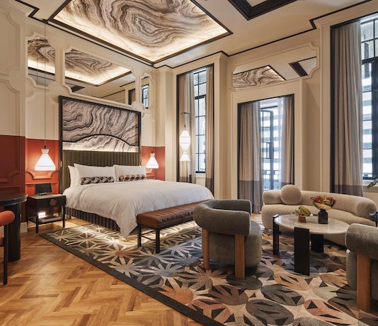 4 Best Things About Staying at the Playfully Luxe QT Singapore 4 Best Things About Staying at the Playfully Luxe QT Singapore - Rest & Relax in Playful, Designer Rooms & Suites