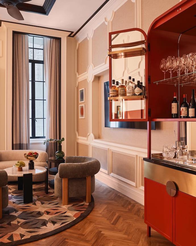 4 Best Things About Staying at the Playfully Luxe QT Singapore - Rest & Relax in Playful, Designer Rooms & Suites