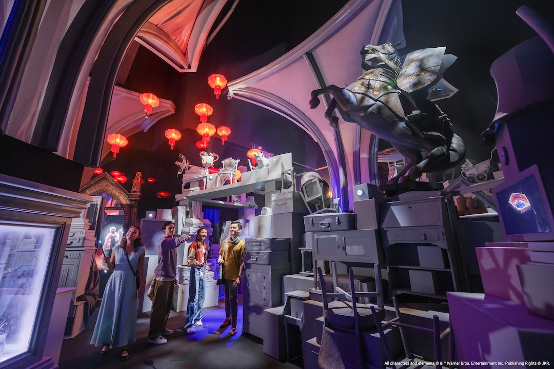 10 Spellbinding Environments To Check Out at the Asian Premiere of Harry PotterTM: Visions of Magic in Singapore - The Room of Requirement