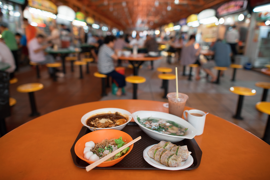 10 Popular Late-night Food Spots in Singapore To Satisfy Your Supper Cravings - Maxwell Food Centre